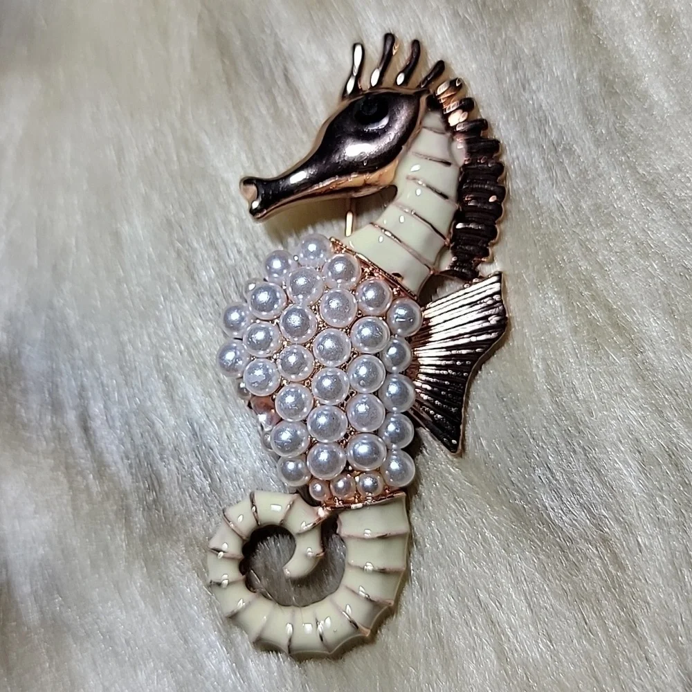 NEW Seahorse Pin Brooch Rose Gold Faux Pearl and Enamel